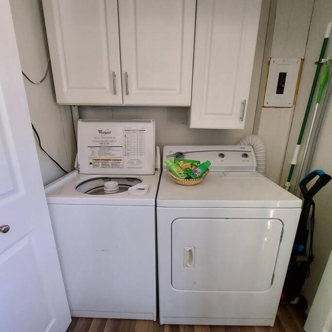 Cheerful 3 Bedroom House. Great Location Colorado Springs Luaran gambar